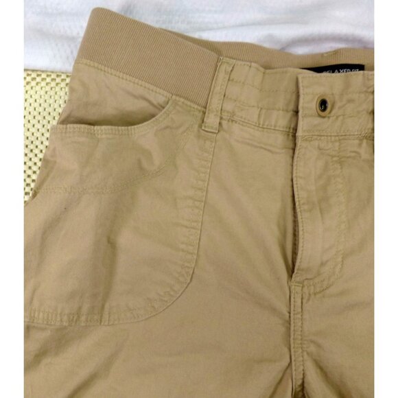 Lee Relaxed Fit Mid Rise Cargo Capri Pants Khaki Size Med Cotton/Spandex - Picture 3 of 15